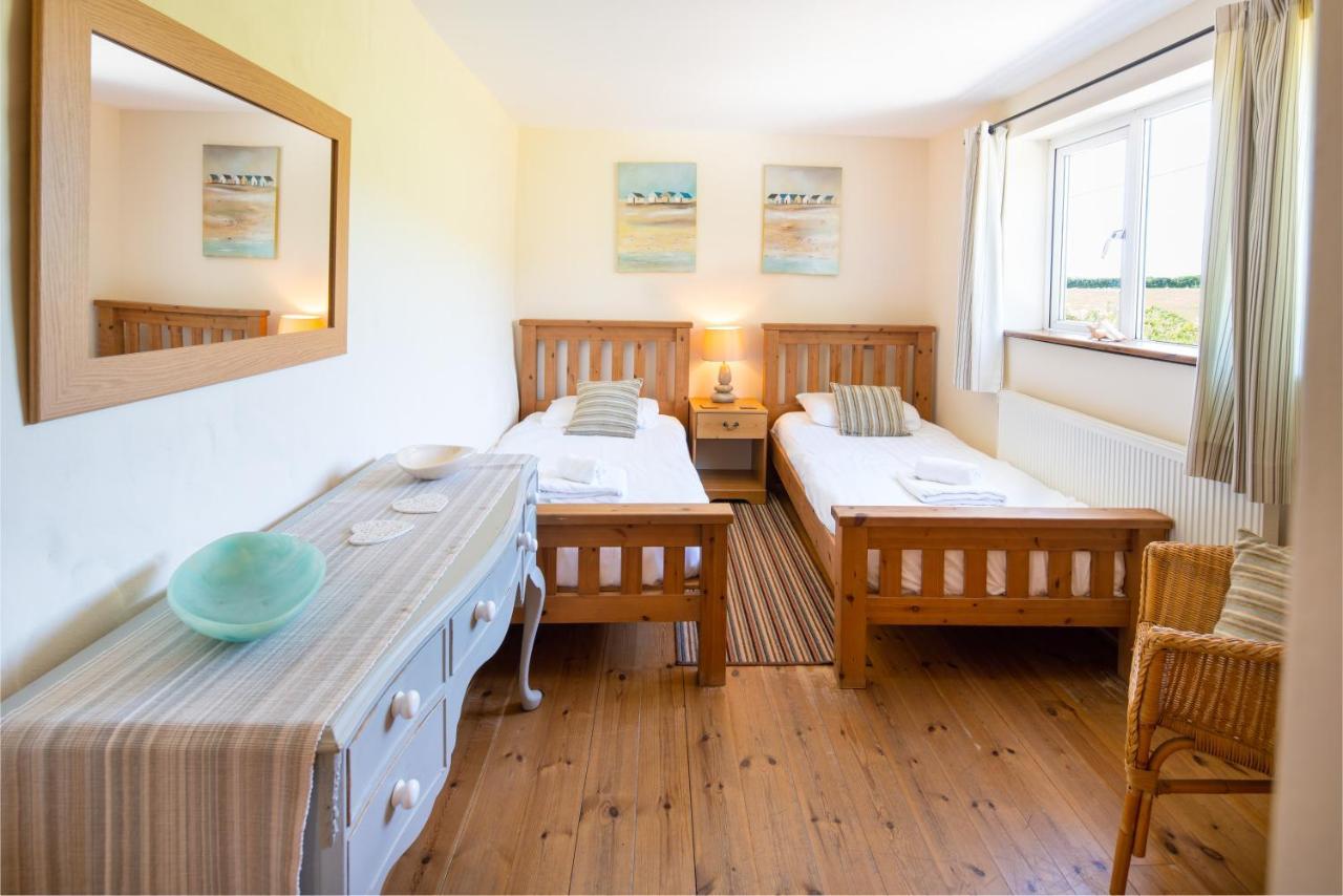 Wrth Y Nant Villa Saint Ishmaels  Luaran gambar